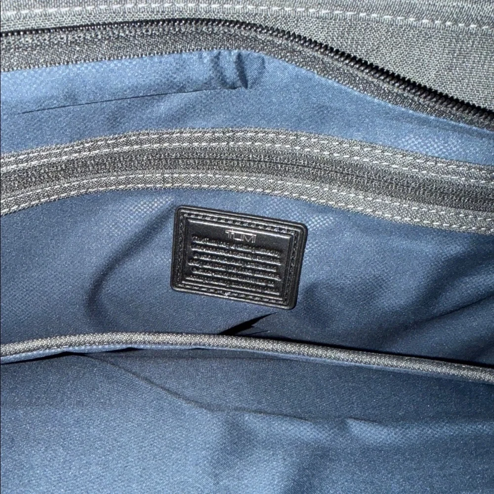 Tumi Alpha 2 Slim Deluxe Portfolio Bag